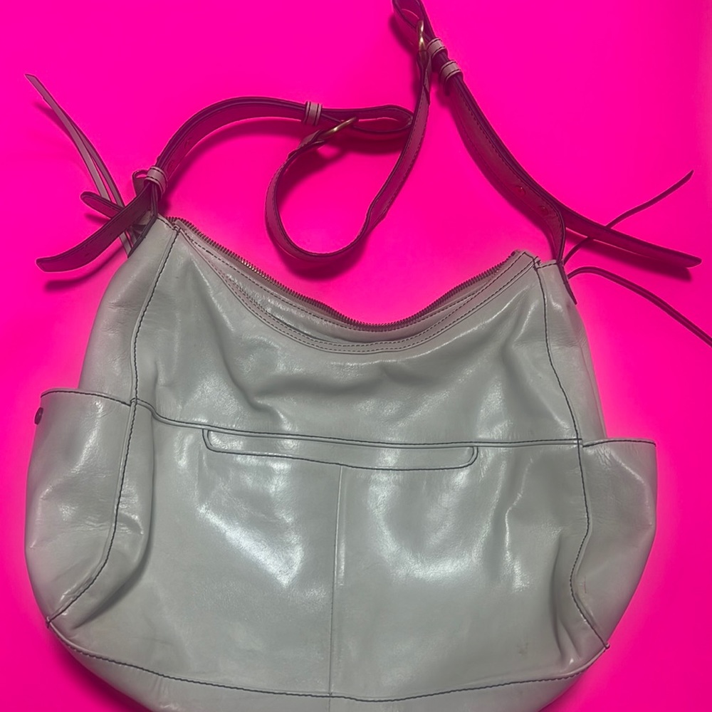 HOBO 10x12 cream shoulder bag